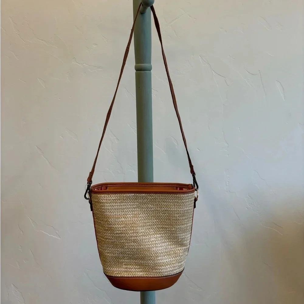 Stella & Dot Tan Straw Raffia Crossbody Bucket Bag